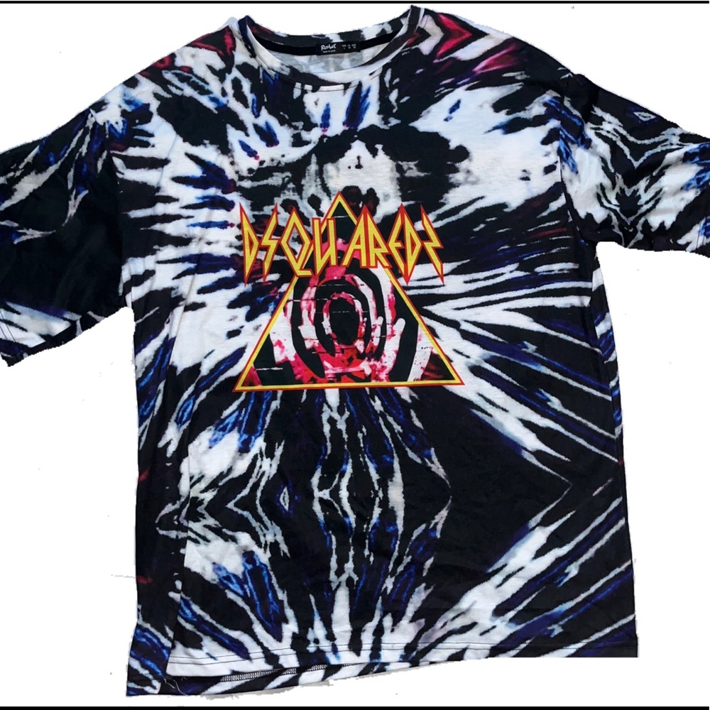 Black and navy multi colored graphic tee